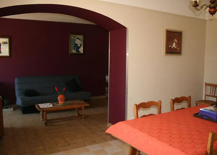 Maison Confortable Avec Jardin, Proche Centre-ville Et Circuit 24h Du Mans - Fr-1-410-271 Le Mans