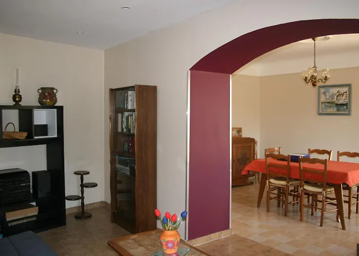 Maison Confortable Avec Jardin, Proche Centre-ville Et Circuit 24h Du Mans - Fr-1-410-271 *